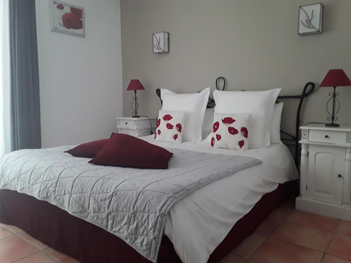 Mas De L'Ile Bed and Breakfast Αβινιόν Εξωτερικό φωτογραφία
