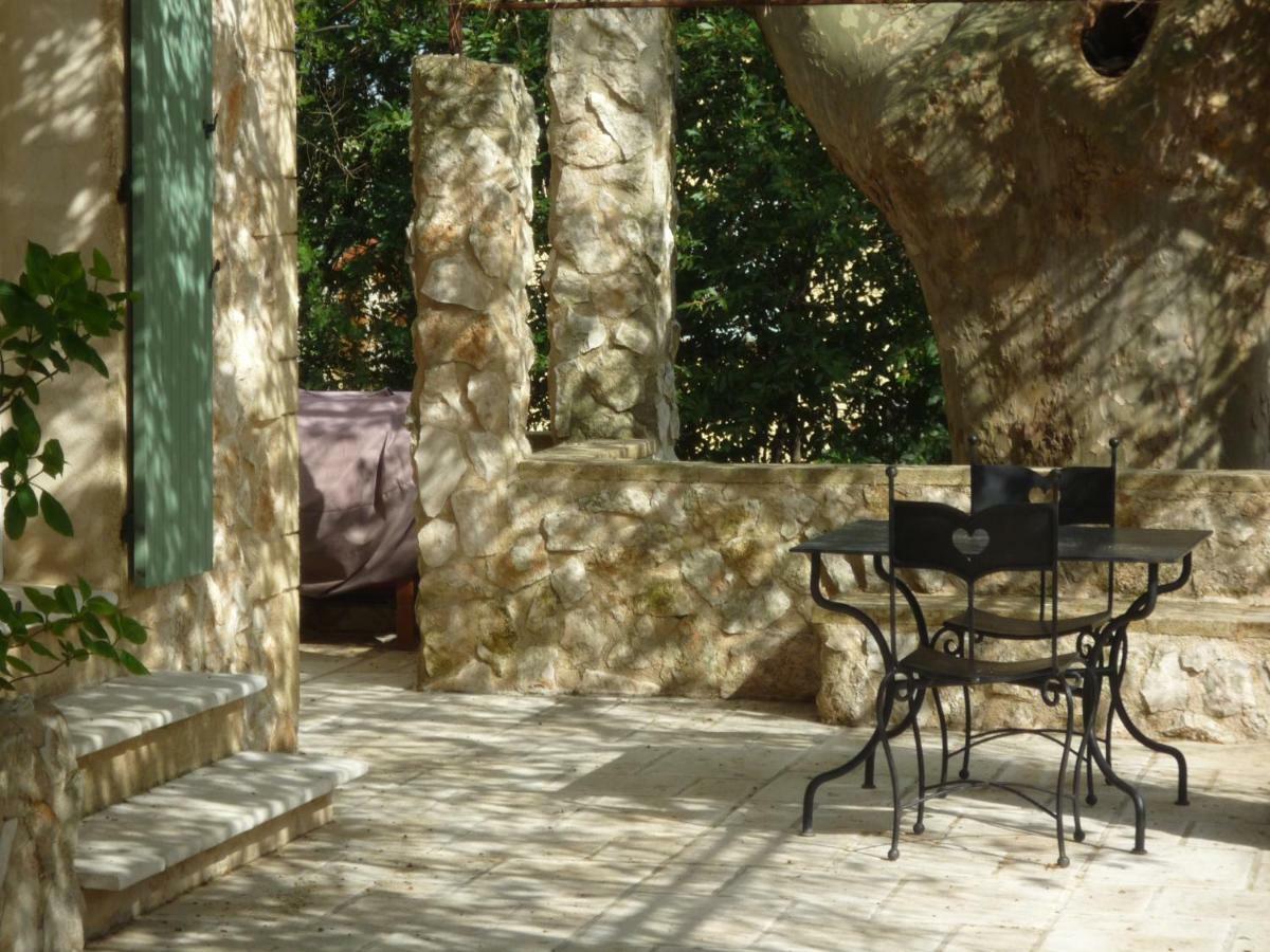 Mas De L'Ile Bed and Breakfast Αβινιόν Εξωτερικό φωτογραφία