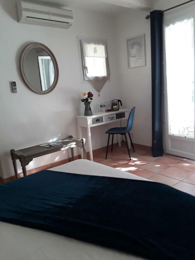 Mas De L'Ile Bed and Breakfast Αβινιόν Εξωτερικό φωτογραφία